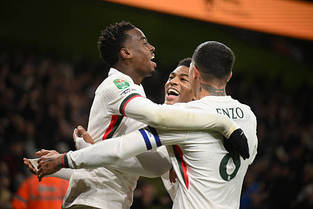 Ảnh bài viết Siêu phẩm của Gittens cứu rỗi 10 người Chelsea trong bữa tiệc 7 bàn thắng