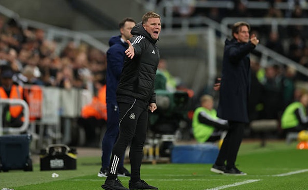 Howe tỏ ra "mát tay" trong việc dẫn dắt Newcastle tại Carabao Cup