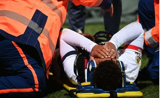 Ảnh bài viết Desire Doue chấn thương, PSG lo lắng trước trận Bayern