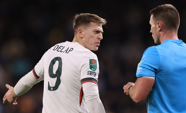 Ảnh bài viết Liam Delap nhận thẻ đỏ, cổ động viên Chelsea phản ứng gay gắt