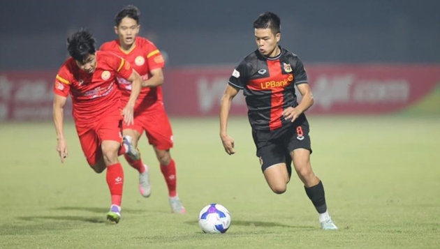 Ảnh bài viết Thành Trung vỡ òa khi đá chính, kiến tạo tại V-League