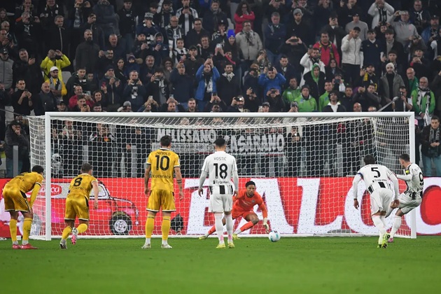 Hàng công Juventus chơi thiếu hiệu quả thời gian qua.