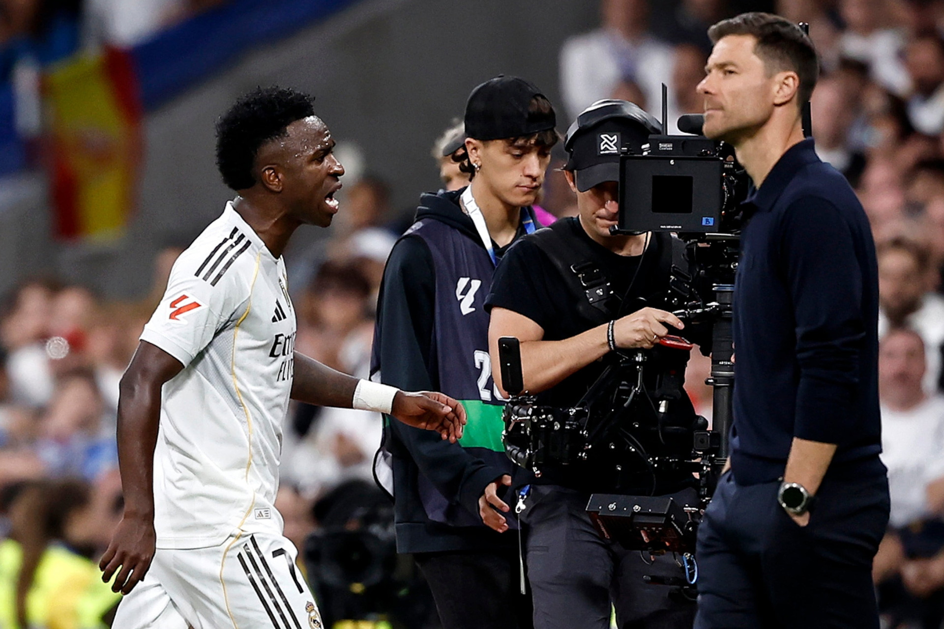 Ảnh bài viết Real Madrid khép lại vụ lùm xùm giữa Xabi Alonso và Vinicius