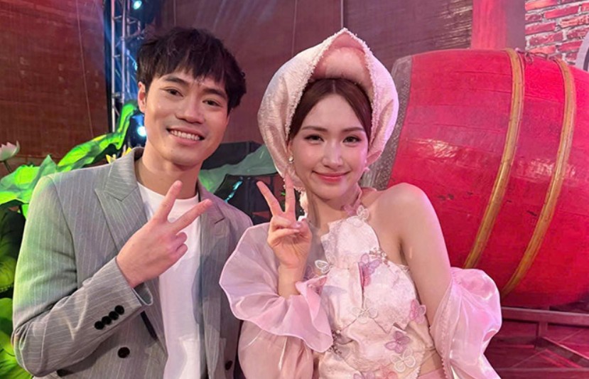 Ảnh bài viết Hòa Minzy nói vui chuyện cưới, Văn Toàn "tính nợ" cực gắt