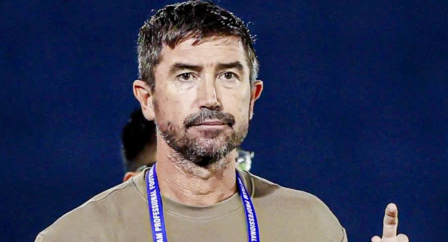 Áp lực dành cho HLV Harry Kewell.