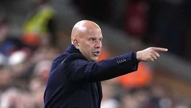 Ảnh bài viết Slot né tránh câu hỏi về hợp đồng với Liverpool