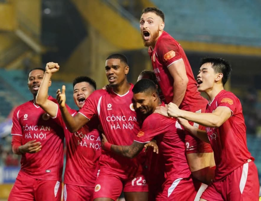 Ảnh bài viết 2 khoảnh khắc VAR định đoạt, CAHN nhọc nhằn khuất phục PVF-CAND