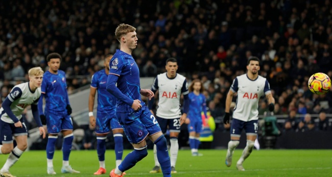 Ảnh bài viết Palmer hâm nóng derby London với Tottenham bằng ảnh đá panenka