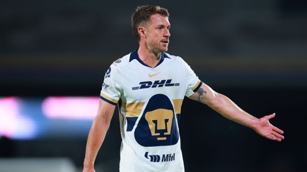 Ramsey sớm chia tay giải Mexico.