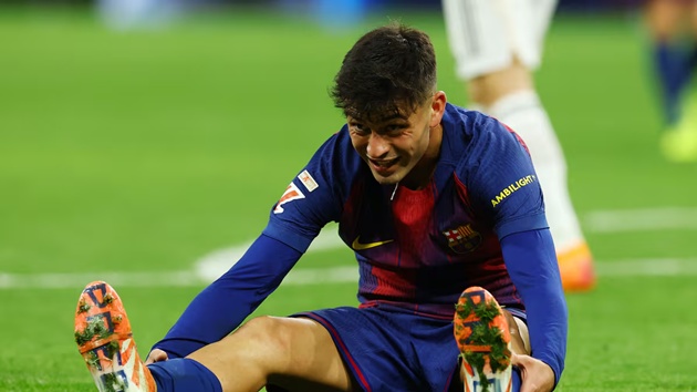 Pedri dính chấn thương vì cày ải quá nhiều