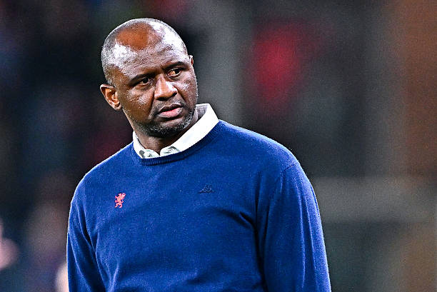 HLV Patrick Vieira lại bị sa thải.