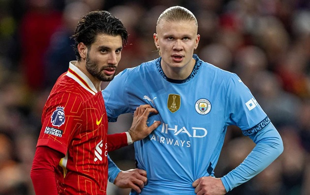 Liverpool có nhiều trận đấu khó nhằn trong tháng này.