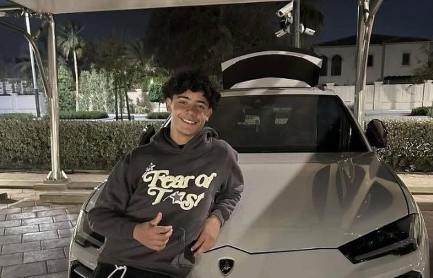 Ảnh bài viết Cristiano Ronaldo tặng con trai siêu xe Lamborghini đắt đỏ