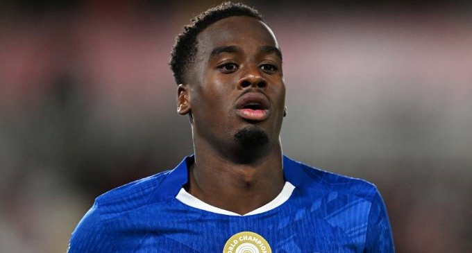 Jamie Gittens trở lại ghế dự bị của Chelsea.