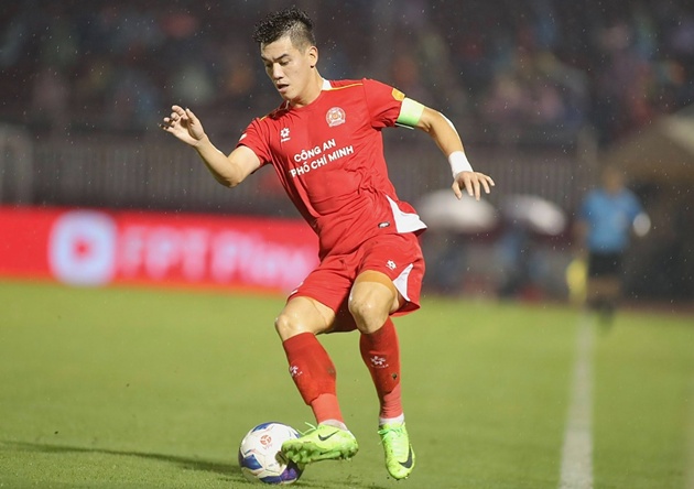 Ảnh bài viết Tiến Linh lệch thước ngắm, CA TP.HCM thua ngược Hải Phòng