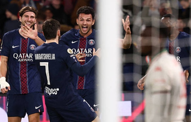 Ramos trở thành người hùng với cú đánh đầu quan trọng