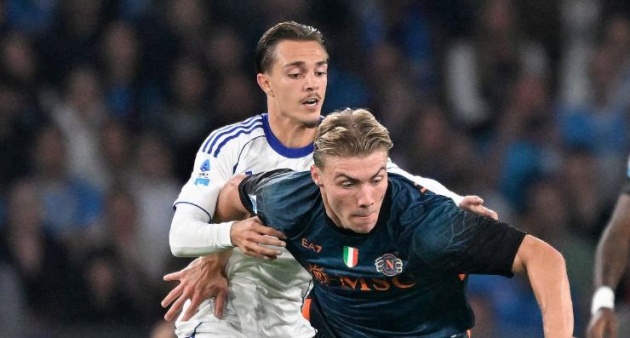 Hàng công Napoli bất lực trước Como.