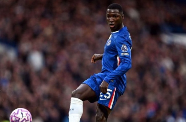 Ảnh bài viết Moises Caicedo: Sự khác biệt trong trận derby Chelsea – Tottenham