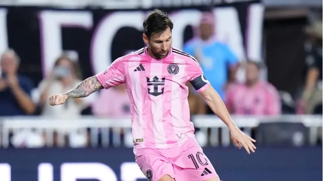 Ảnh bài viết Messi và Ronaldo cùng nổ súng, cuộc đua nghìn bàn nóng trở lại