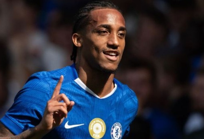 Ảnh bài viết Giải cơn khát bàn thắng, Pedro hứa mời Caicedo đi ăn tối