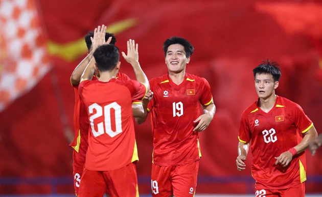 Ảnh bài viết Kim Sang-sik ưu tiên U23 Việt Nam trước SEA Games 33