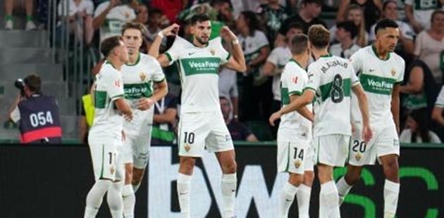 Elche chuẩn bị có trận làm khách khó khăn đến sân của Barca.