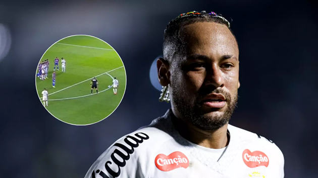 Neymar khiến người hâm mộ Santos phấn khích với "tuyệt chiêu" từng khiến FIFA đổi luật.