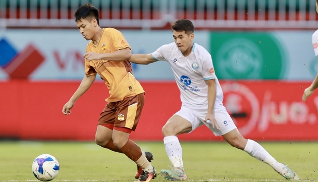 Ảnh bài viết V-League, hai số phận trái ngược ở cuộc đua trụ hạng HAGL và Thanh Hóa