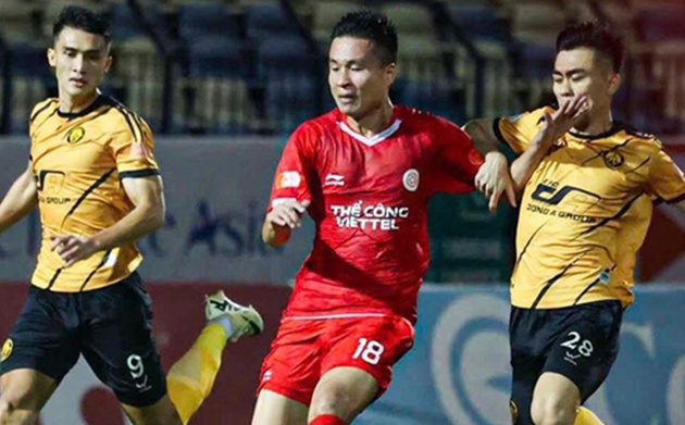 Viết Tú ghi siêu phẩm trước Thanh Hóa