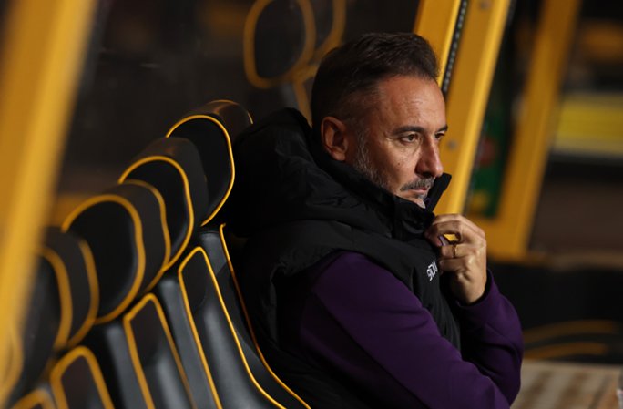 Vitor Pereira bị sa thải sau chuỗi trận đáng thất vọng.