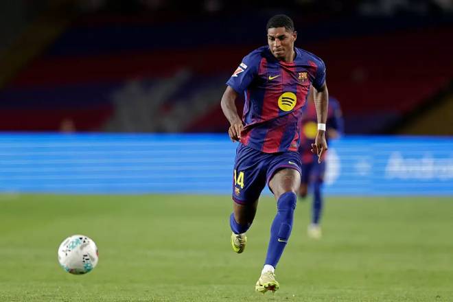 Rashford ghi dấu ấn trong thắng lợi của Barca trước Elche.