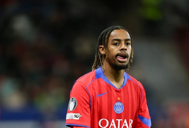 Barcola ra sân với tần suất dày đặc.