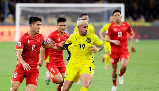 Holgado trong trận gặp Việt Nam.