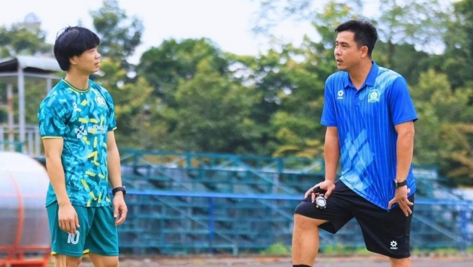 HLV Việt Thắng bác bỏ tin đồn có mâu thuẫn với Công Phượng.