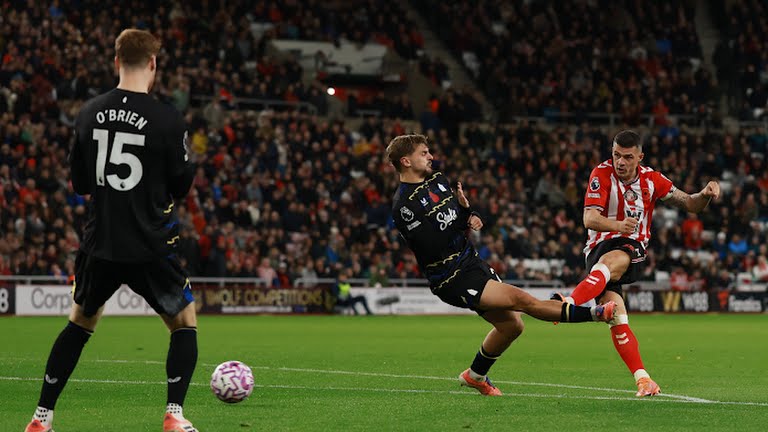 Ảnh bài viết Carragher gọi Xhaka là bản hợp đồng của mùa giải