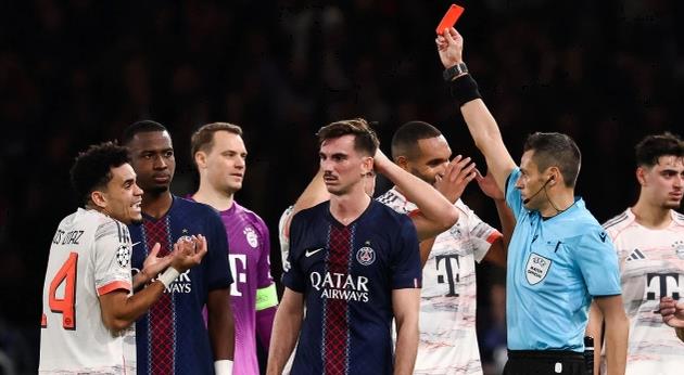 Ảnh bài viết Luis Diaz lập cú đúp rồi nhận thẻ đỏ, Bayern xuất sắc đả bại PSG