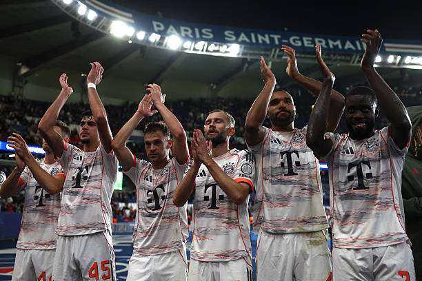 Bayern quật ngã PSG ngay trên đất Pháp.