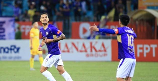 Hoàng Hên thổi sức sống cho Hà Nội FC.