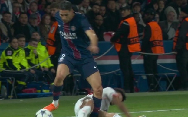 Ảnh bài viết Hummels nói về pha tắc bóng nguy hiểm của Diaz