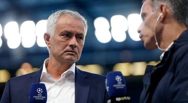 Ảnh bài viết Mourinho: “Tôi đau lòng vì sai lầm của một chàng trai trẻ khiến Benfica thua trận”