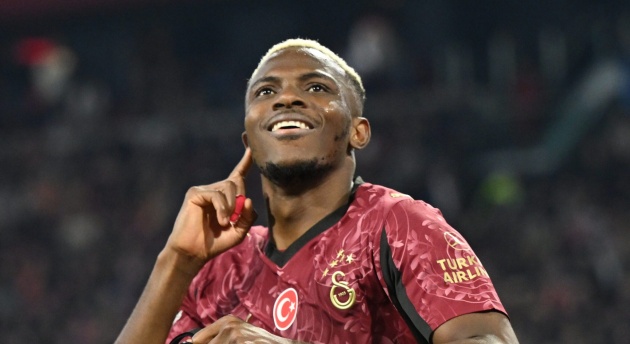 Ảnh bài viết Osimhen lập hat-trick hạ Ajax, vượt Mbappe và Haaland ở Champions League