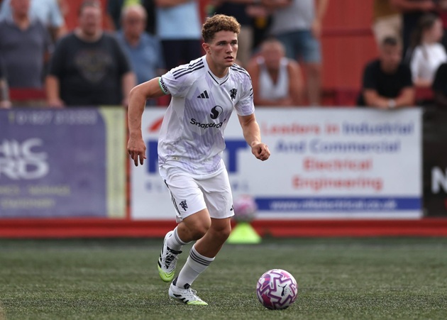 Devaney có nhiều ưu điểm ở tuyến giữa.