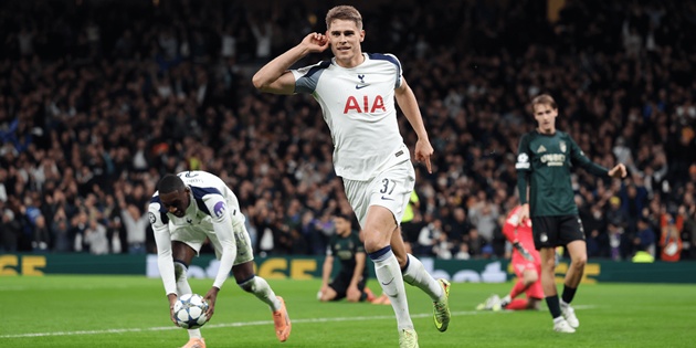 Ảnh bài viết Real Madrid theo sát Van de Ven, Tottenham giữ chặt trụ cột
