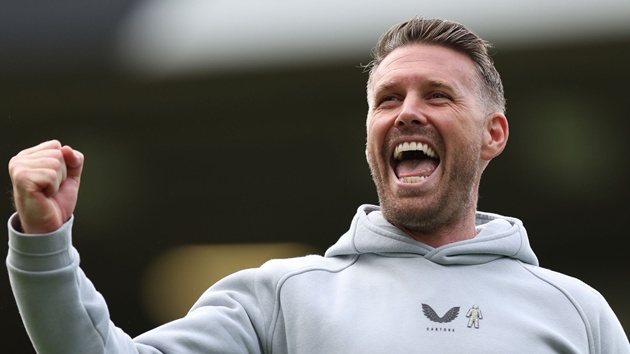 Ảnh bài viết Wolves liên hệ Middlesbrough để chiêu mộ HLV Rob Edwards