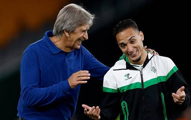 Antony ghi bàn giúp Real Betis đánh bại Lyon.