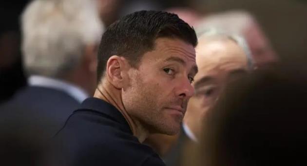 Alonso muốn kiểm soát mọi thứ ở Real.