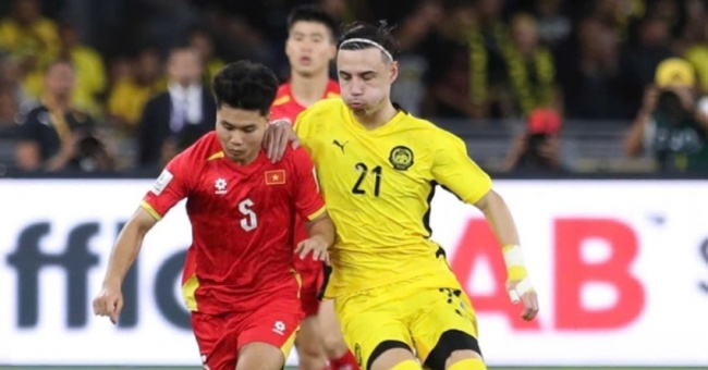 Tuyển Malaysia triệu tập nhiều cầu thủ nhập tịch.