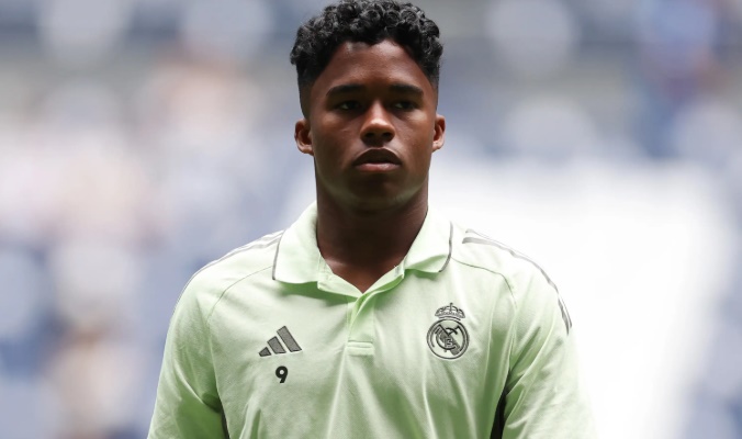 Man Utd đang tìm kiếm cơ hội chiêu mộ Endrick.