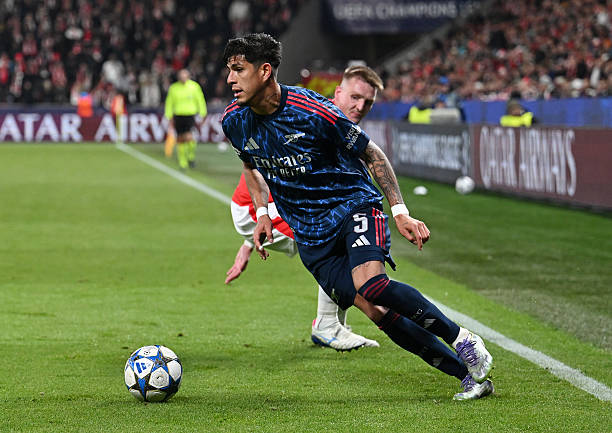 Không chỉ sở hữu sức mạnh thể chất và khả năng phòng ngự chắc chắn, Piero Hincapie cũng rất khéo léo trong những tình huống xử lý bóng.