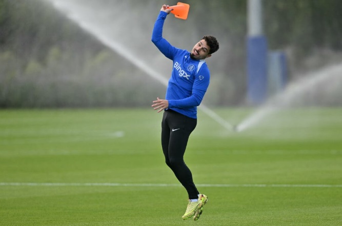 Ảnh bài viết Sự tiến hóa của Pedro Neto: Từ 'vũ khí' của Wolves đến chủ lực Chelsea